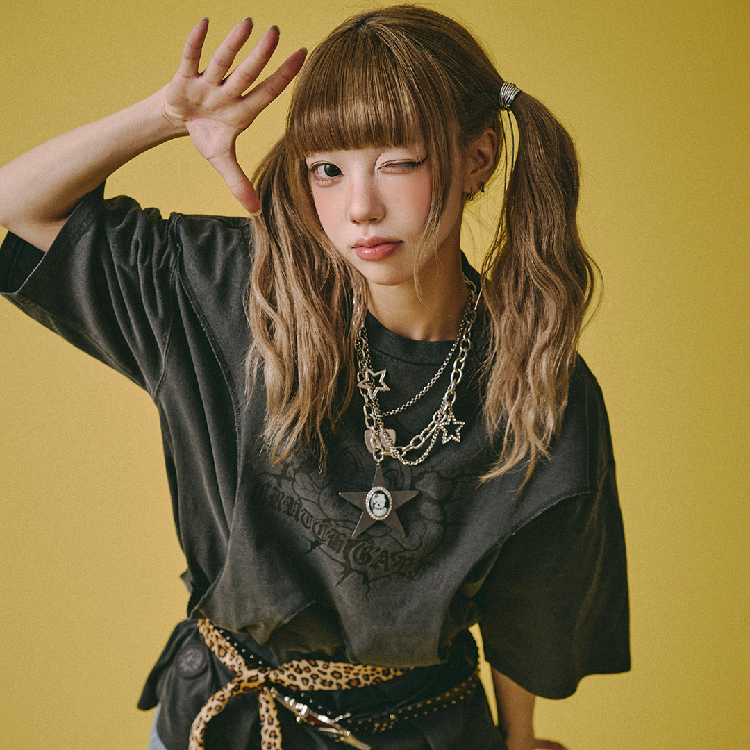 予約品【6月末頃までにお届け予定】穴の向こうにわんちゃんTEE 162074