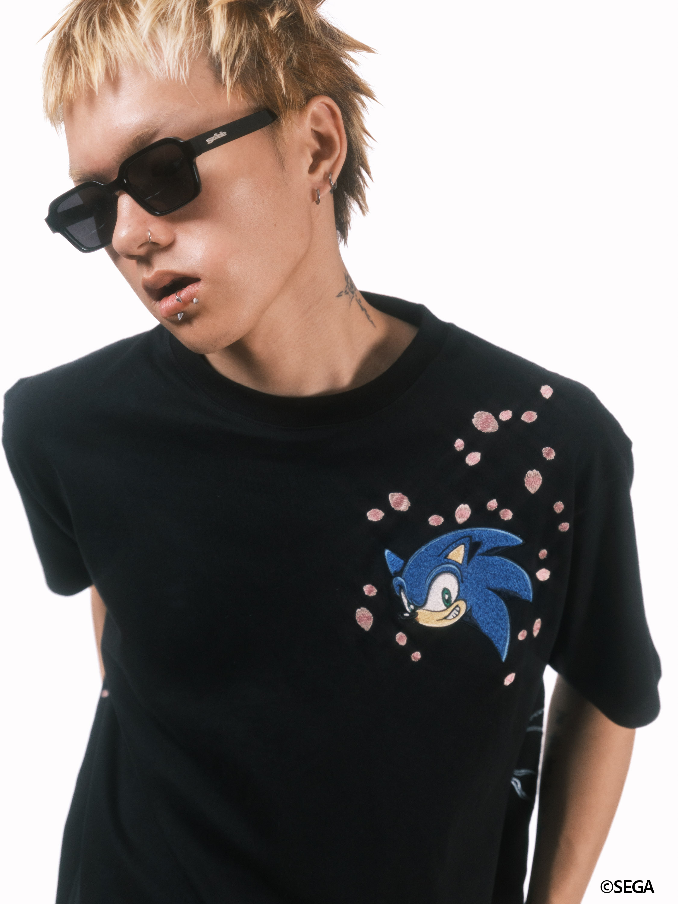 株式会社ク・ラッチ / 絡繰魂 SONIC IN THE HOKUSAI Tee 262096