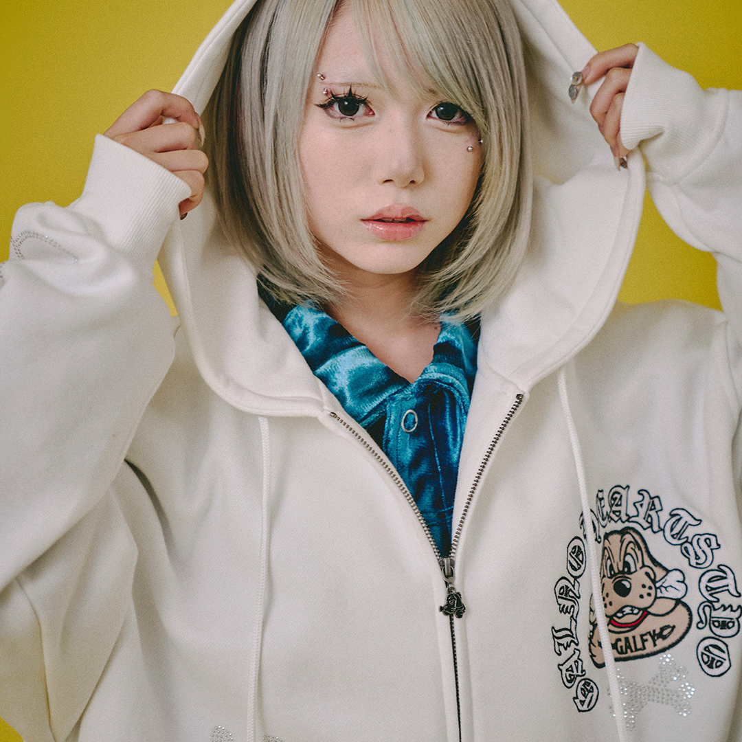 [予約品]【10月末頃までにお届け予定】ピカピカ骨骨パーカー 153077